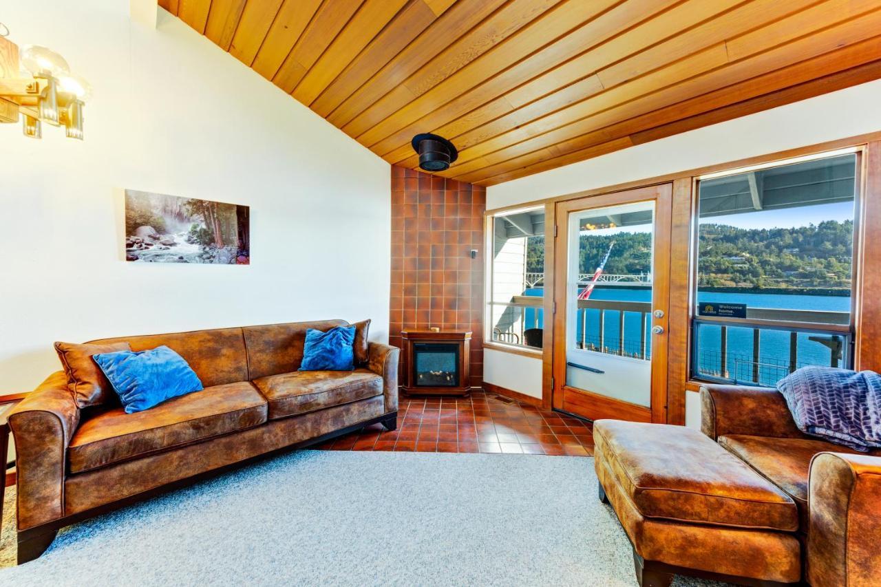 Riverview Retreat Gold Beach Exterior photo